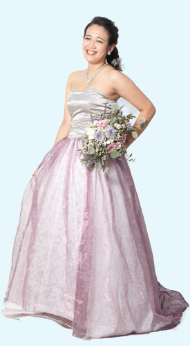 シルバーピンクのドレス